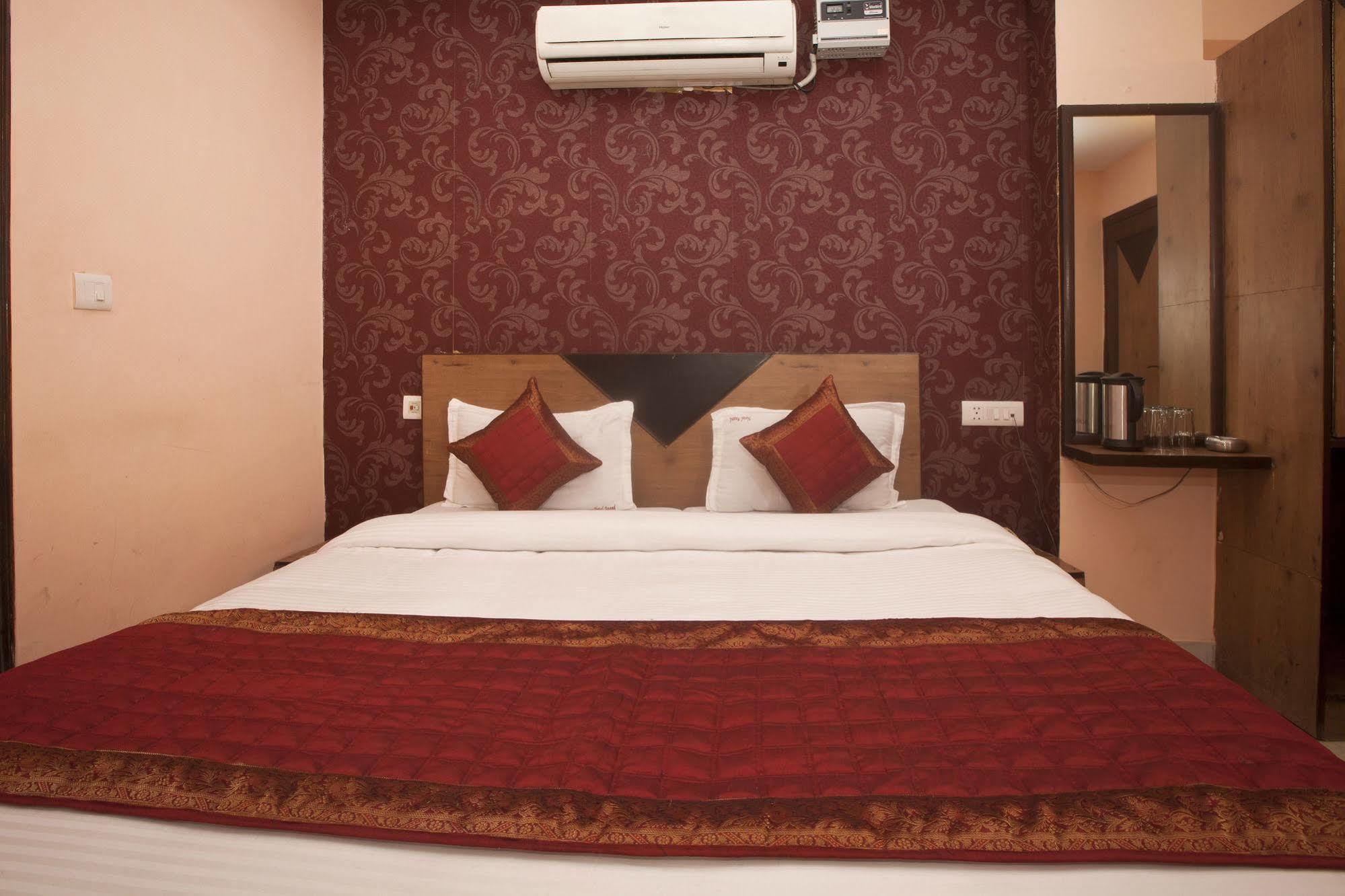Hotel Ananda Delhi  Esterno foto