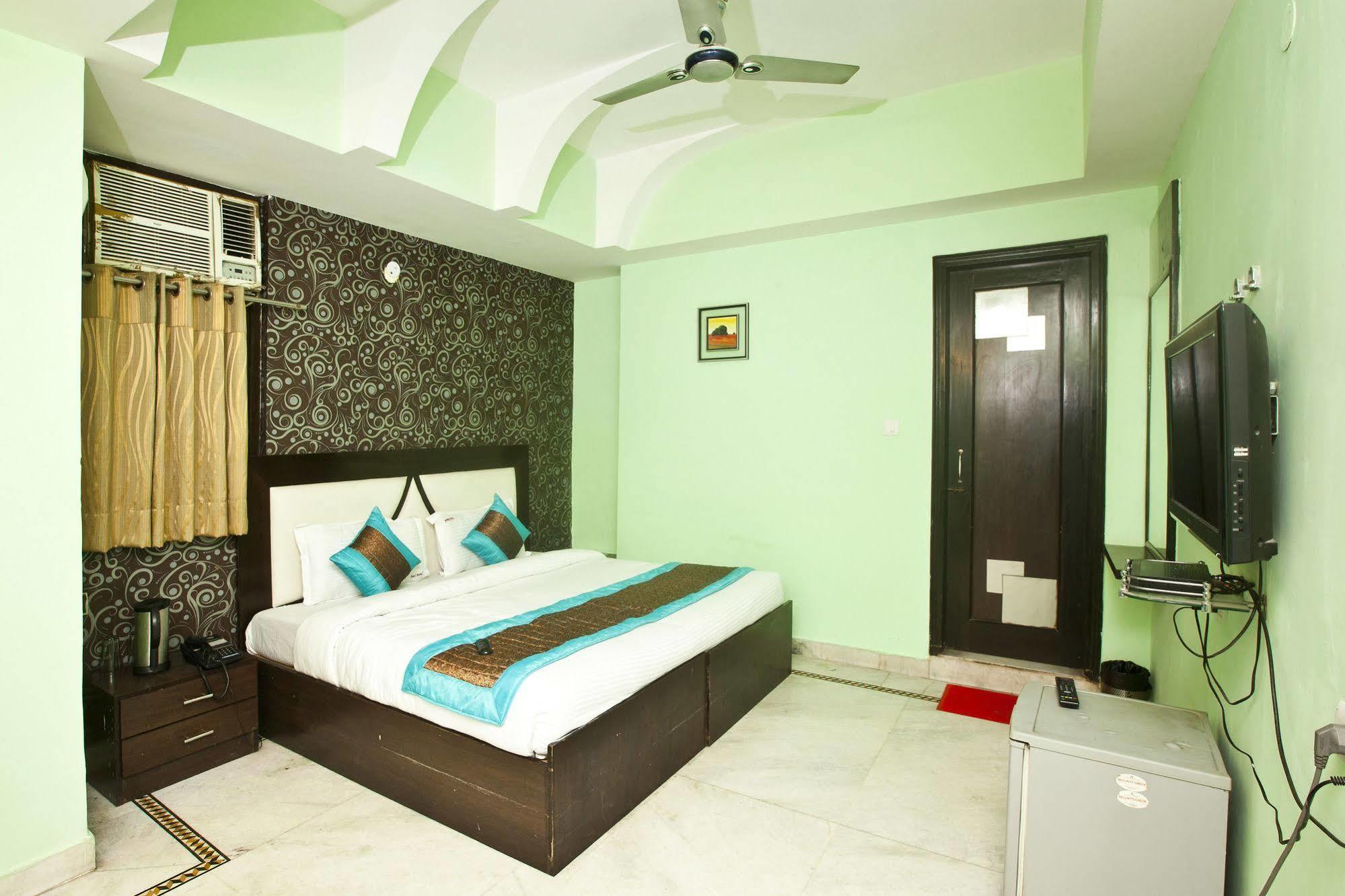 Hotel Ananda Delhi  Esterno foto